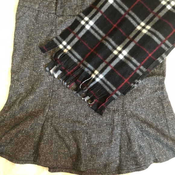 Dresses & Skirts - Gray pebbles mini skirt with ruffled bottom